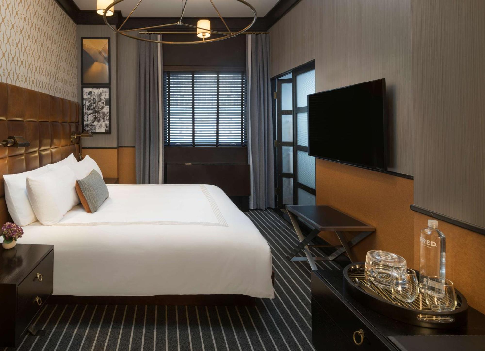 King Room with Accessible Tub - Disability Access,1210792450:JPEG