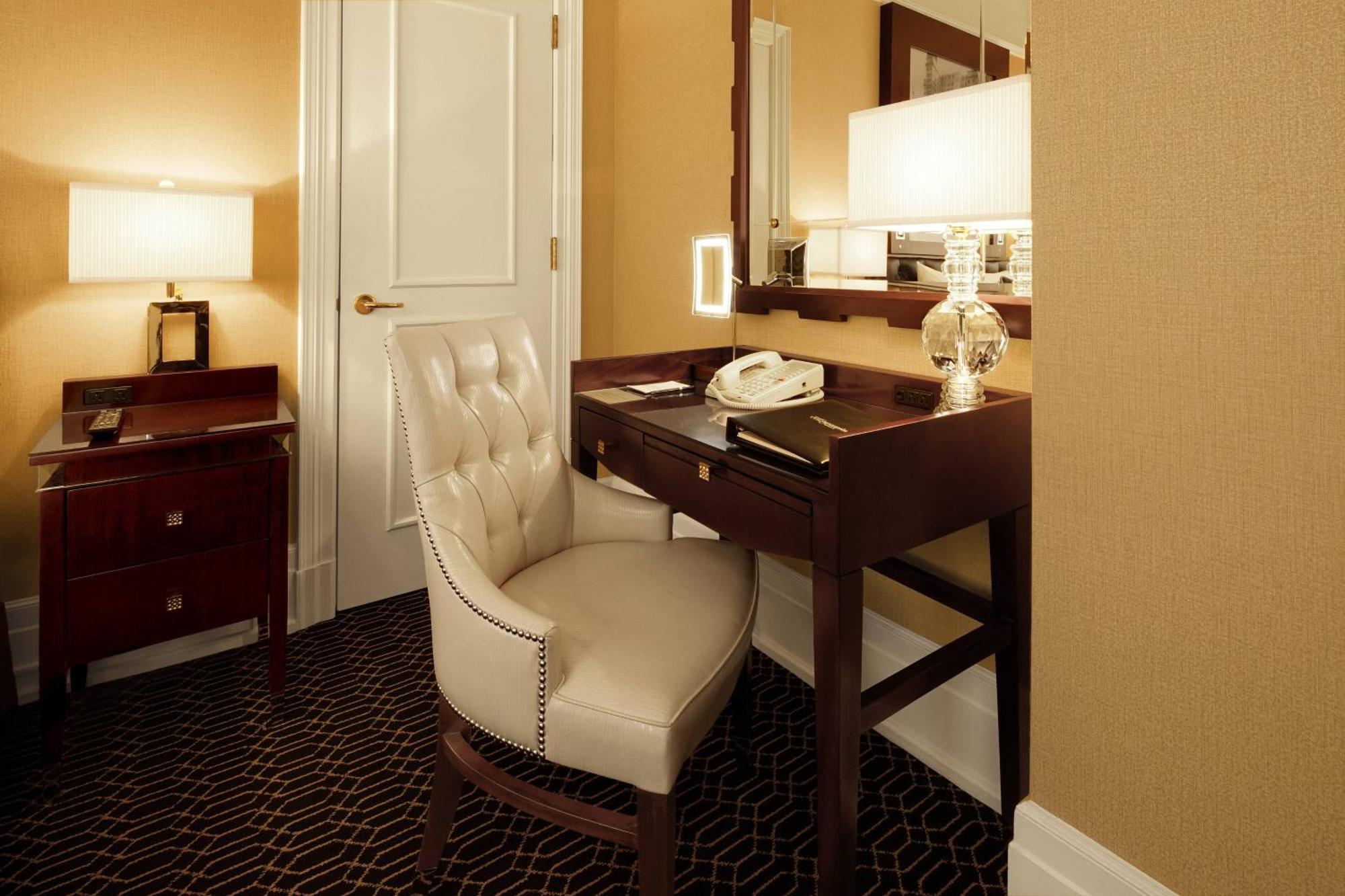 King Room,704161228:JPEG