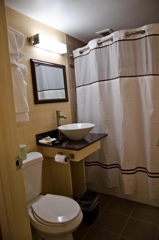 Queen Room Two Queen Beds,291186024:JPEG