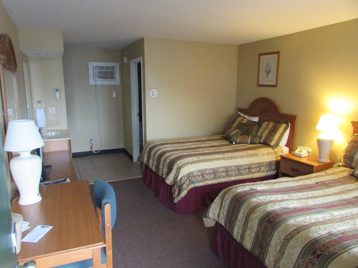 Standard Double Room Two Double Beds