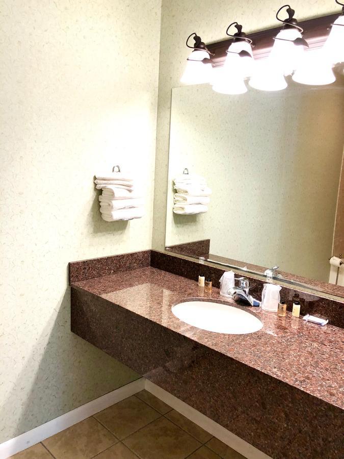 Queen Room with Two Queen Beds,1756532283:JPEG