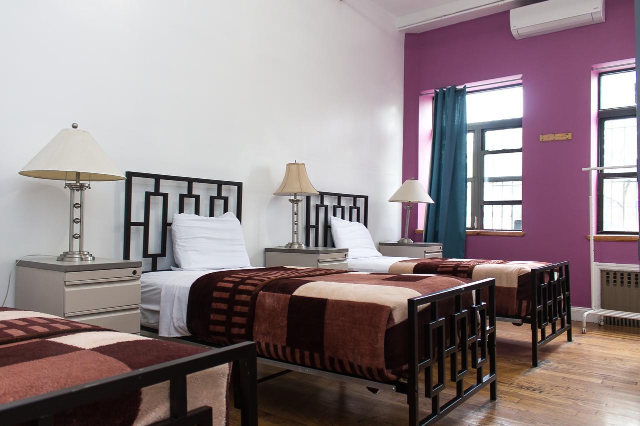Cama individual en habitación compartida para mujeres con baño privado - 3 camas