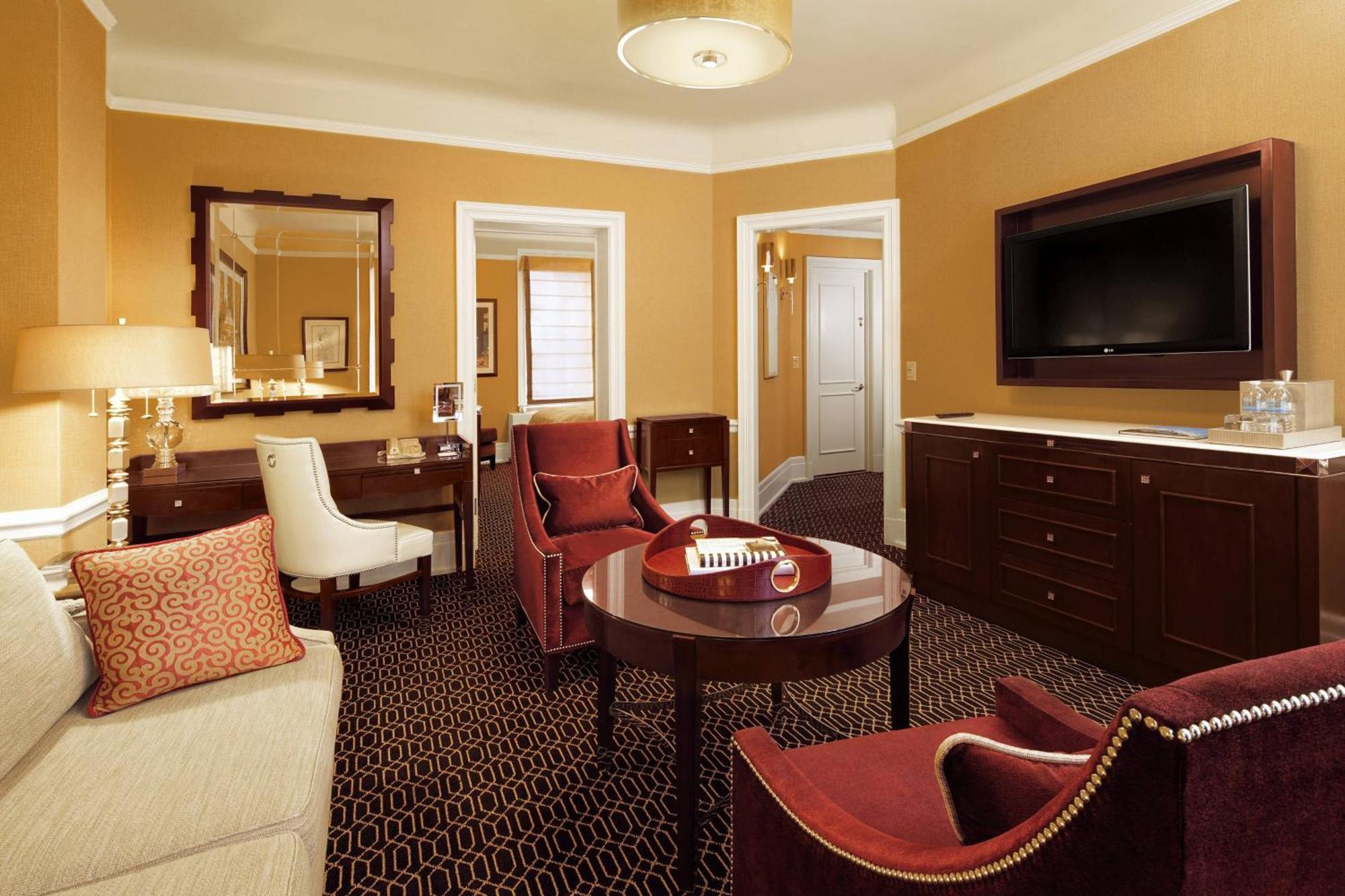 One-Bedroom King Suite with Sofa Bed,704161480:JPEG