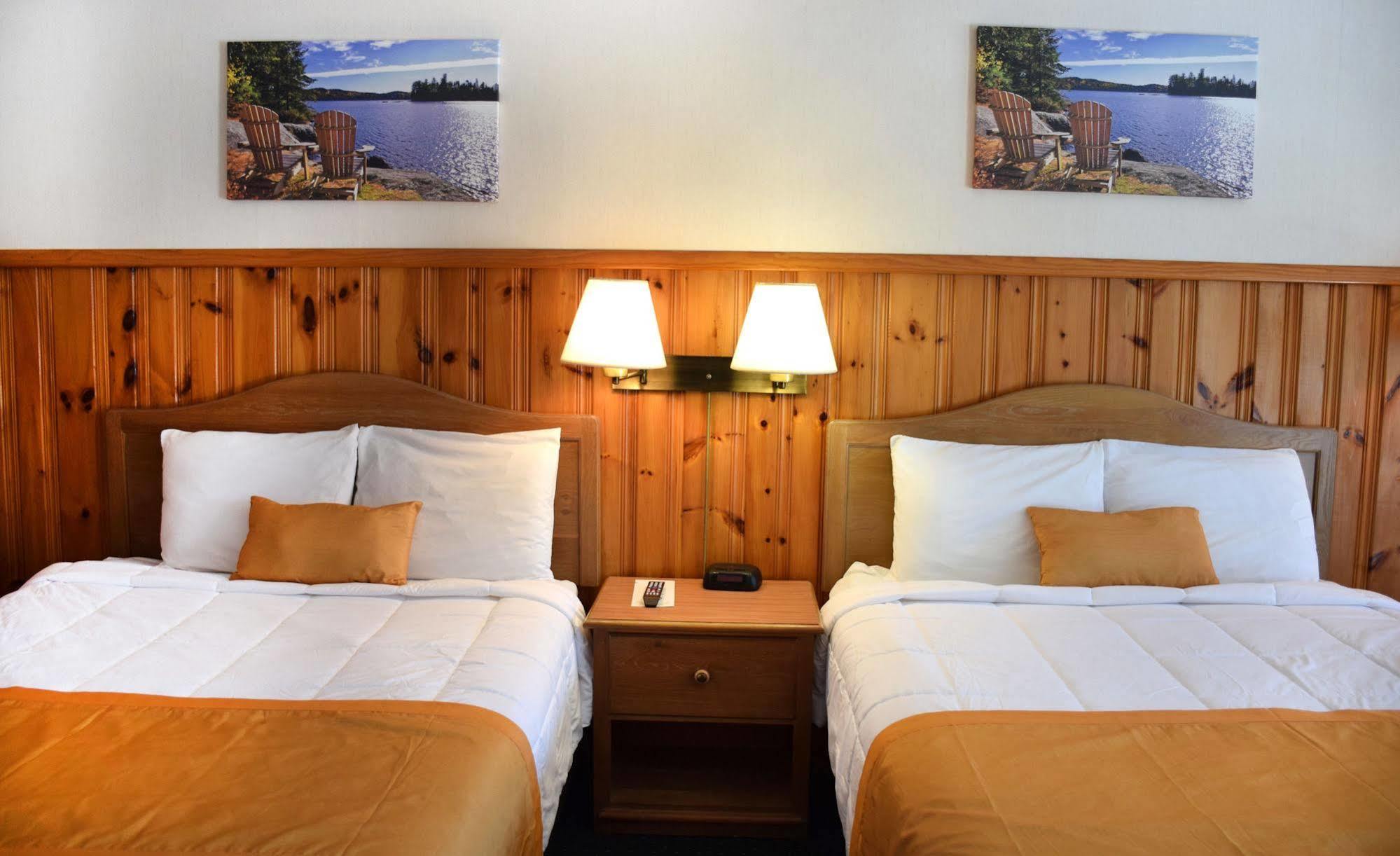 Standard Queen Room with Two Queen Beds