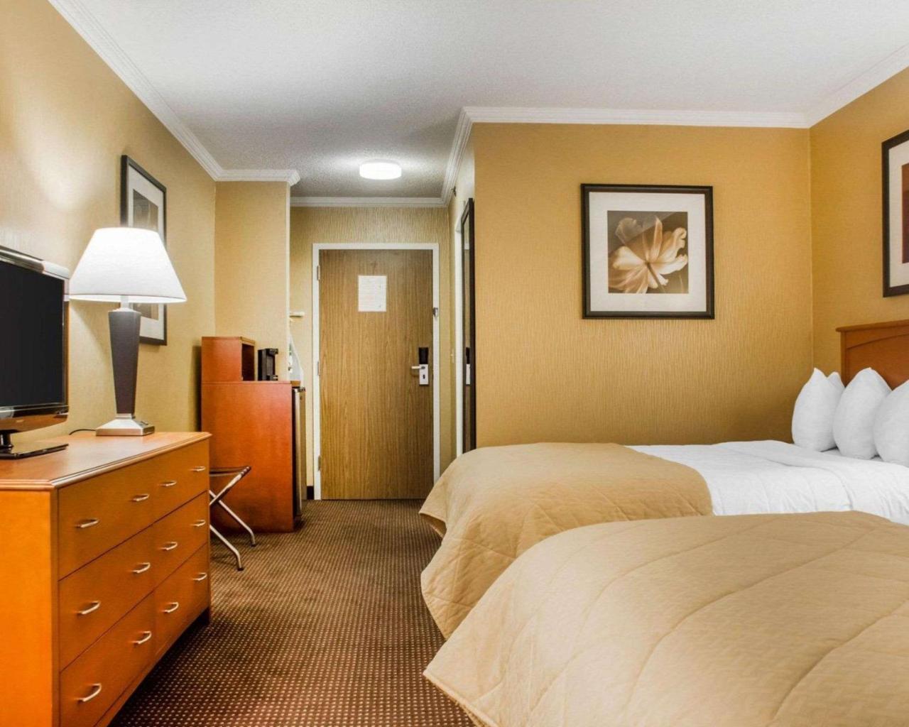 Queen Room with Two Queen Beds - Disability Access