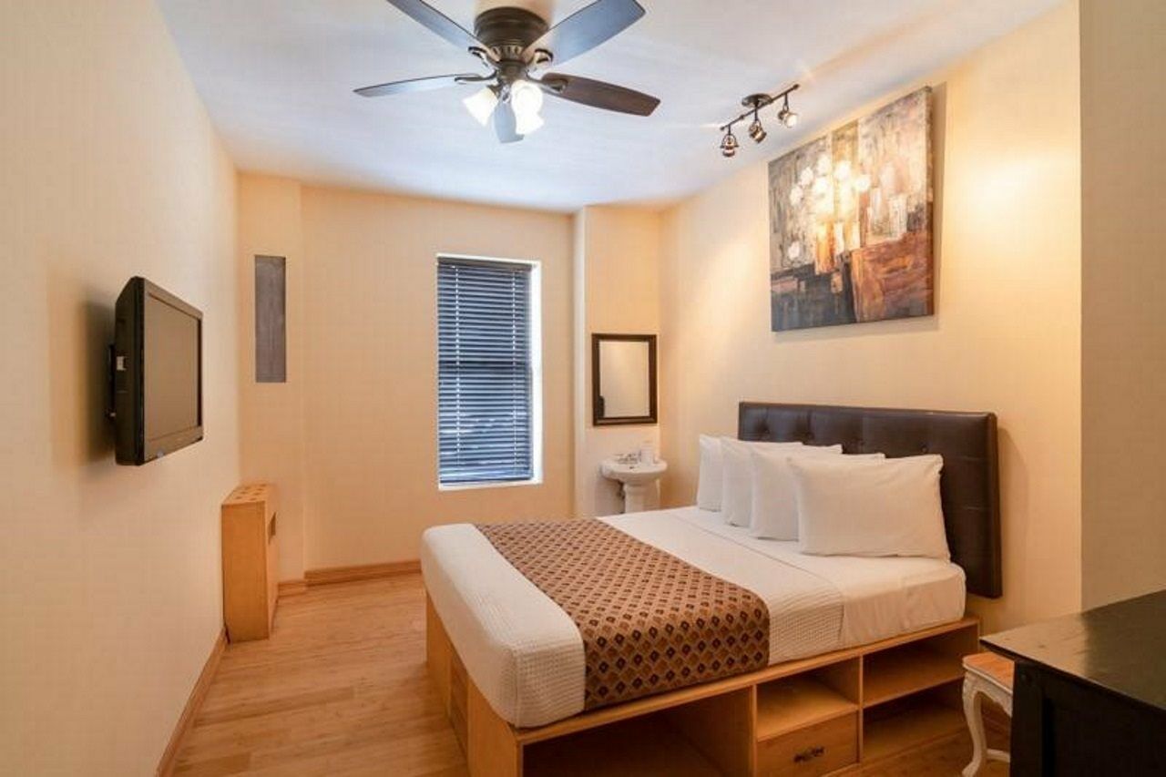 Double Room Bathroom