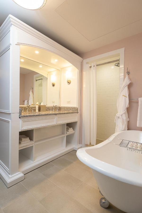 Queen room with Two Queen Beds Forest View,927299692:JPEG