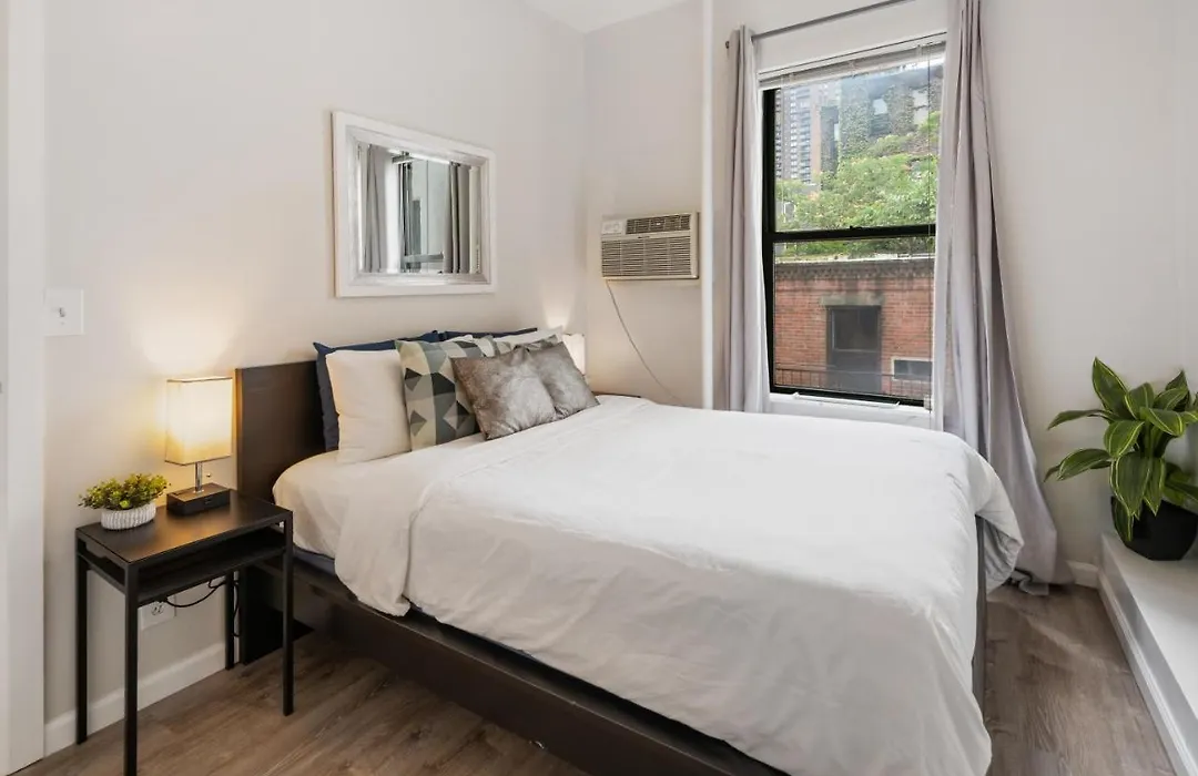 Elevate Apartments In Times Square - Great Location Short Walk To Times Sq-1
