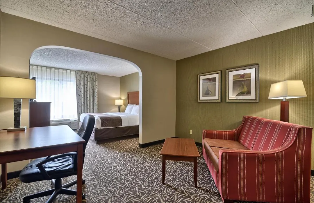 Clarion Inn & Suites Cortland - University Area-1