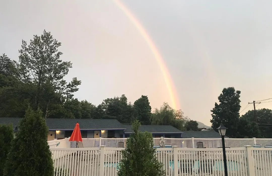 Hillside Motel-1