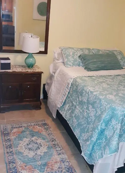 Cozy Apartment Close To Manhattan-1