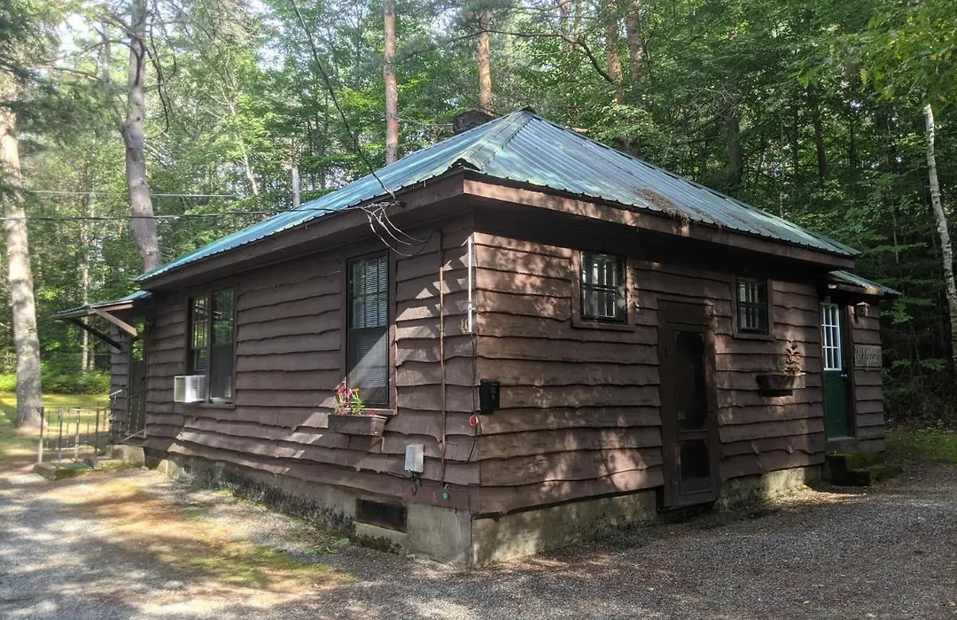 Moreno'S Adirondack Cabins-1