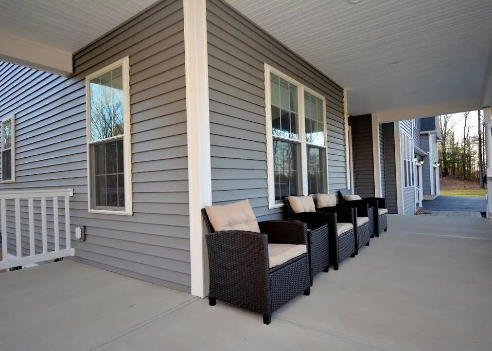 Saratoga Oasis: 9-Bedroom Retreat with Heated Pool and Hot Tub-1