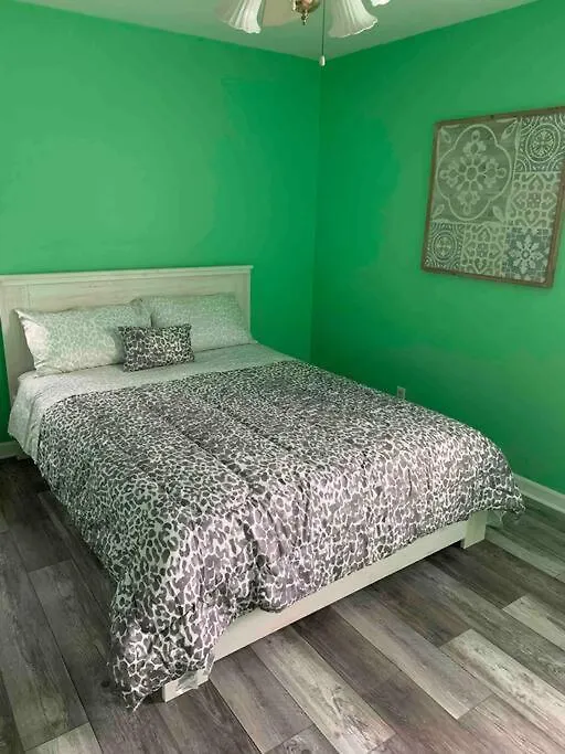 Remodeled House Minutes To Falls Attractions-1