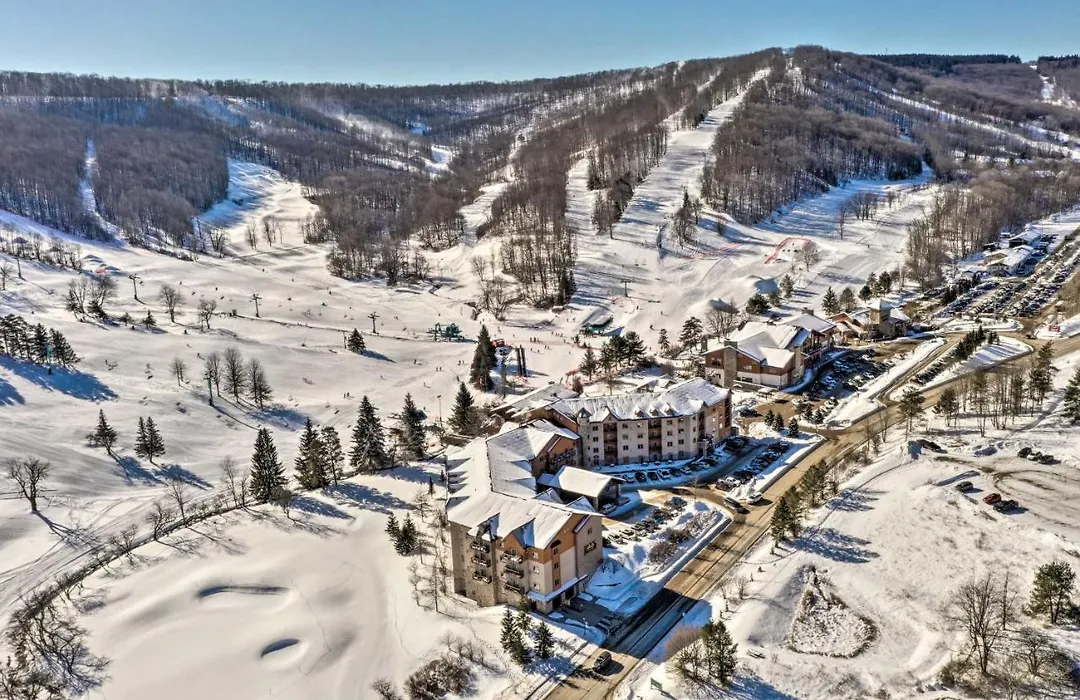 Townhome With Fireplace - Walk To Chairlift!-1