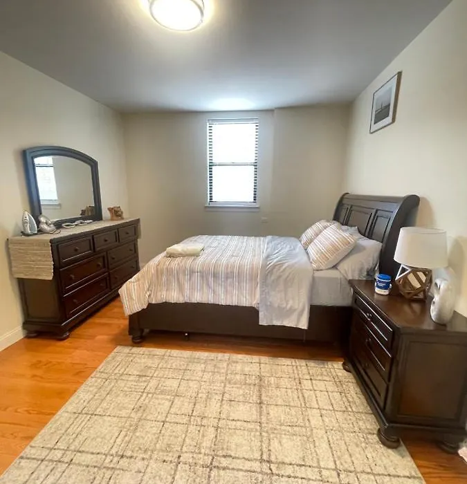 Nice 2 Bedroom In Bushwick,Brooklyn/20 Min To City-1