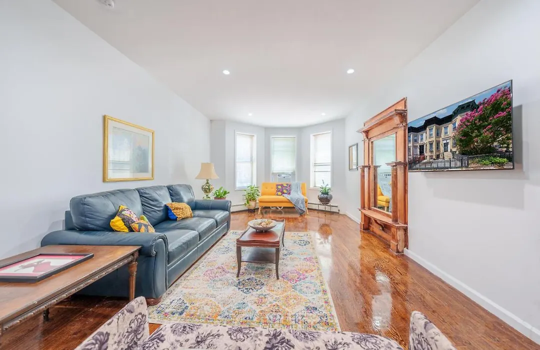 Lovely 2 Bedroom In The Hearts Of Crown Heights-1