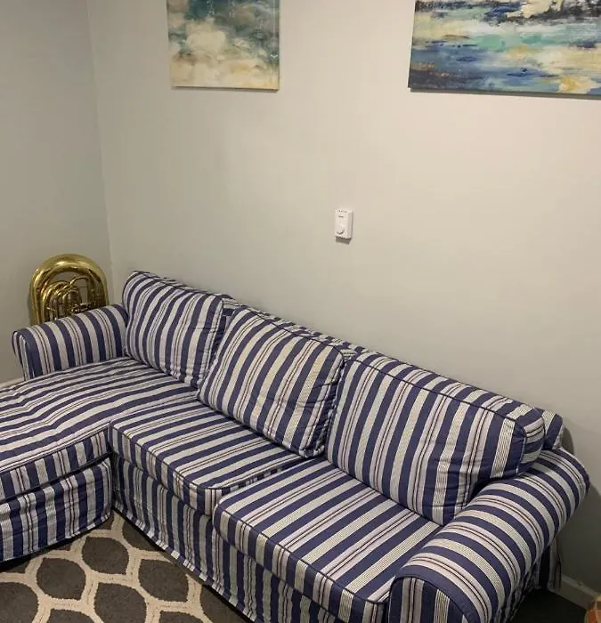 Cozy Stay Near Jfk-1