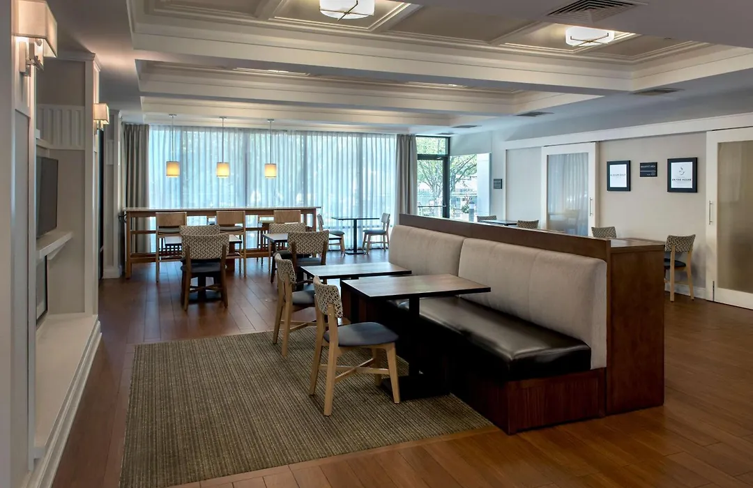 Hampton Inn Middletown-1