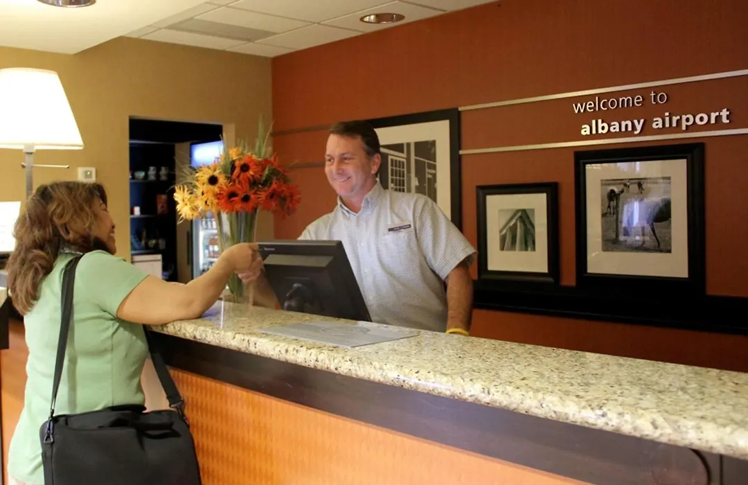 Hampton Inn & Suites Albany-Airport-1