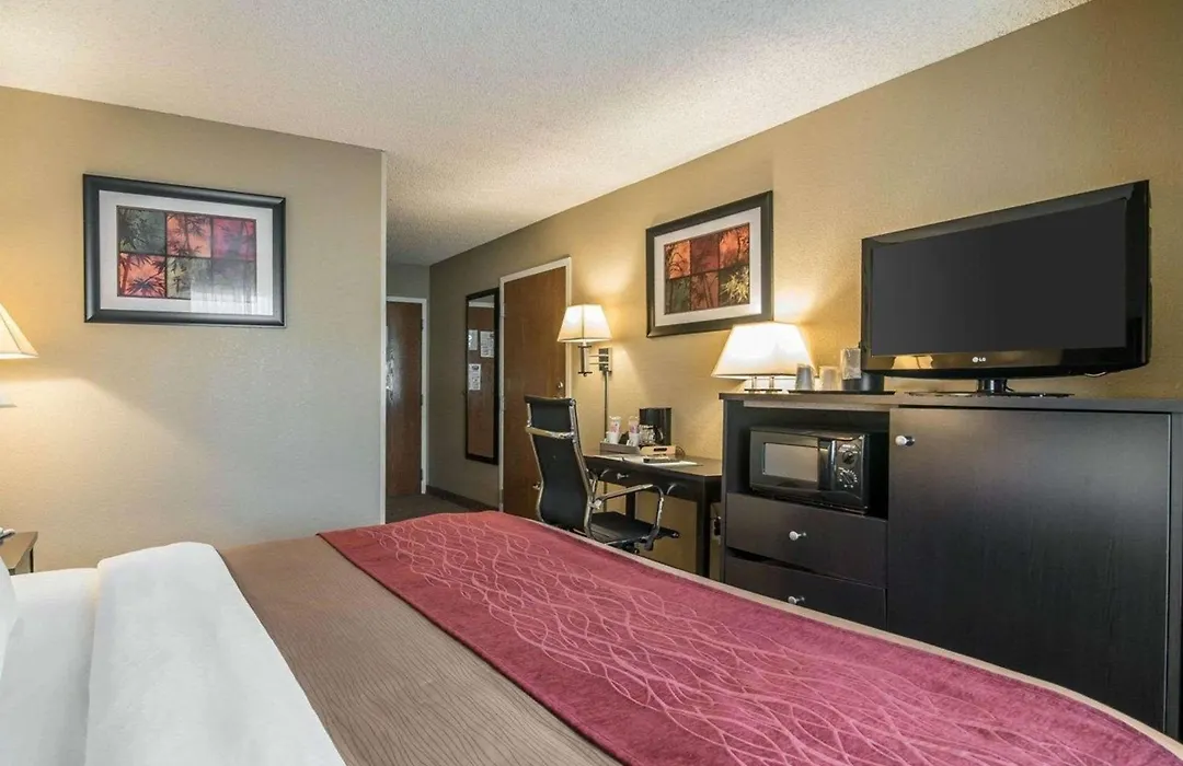 Comfort Inn Saugerties-1
