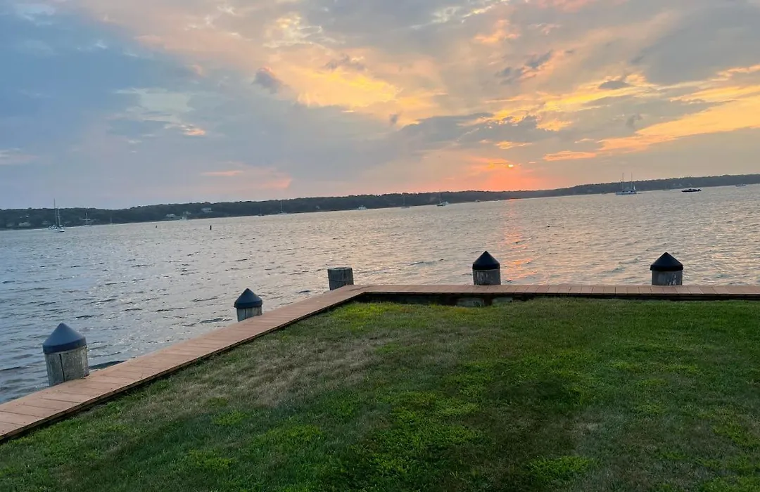 Waterfront Escape With Magical Vibes!-1