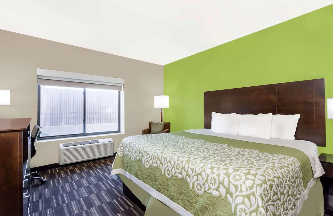 Days Inn & Suites By Wyndham Jamaica Jfk Airport-1