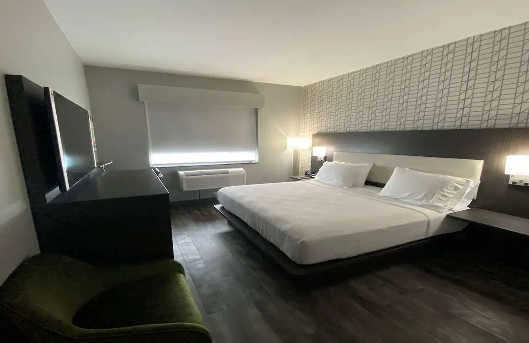 Best Western Plus City Line Hotel-1