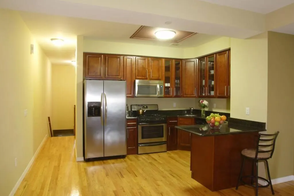 Exquisite Staten Island-Nyc Townhome-1