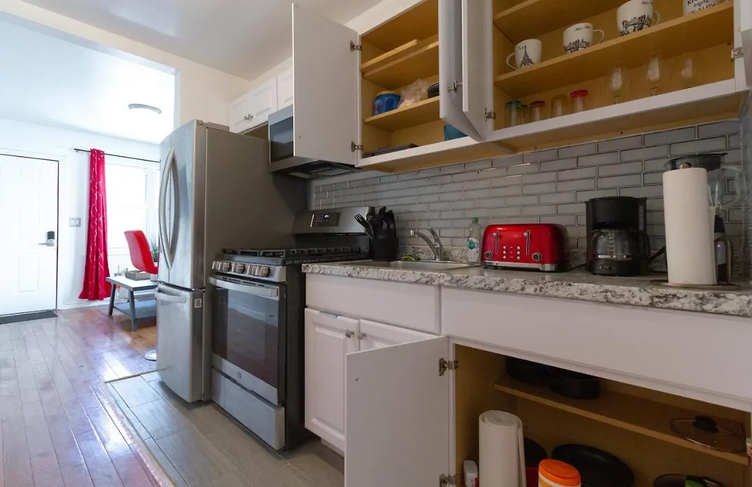 Stunning Private Room Suite 1 With Private Bathroom In Duplex Apartment In Brooklyn Ny-1