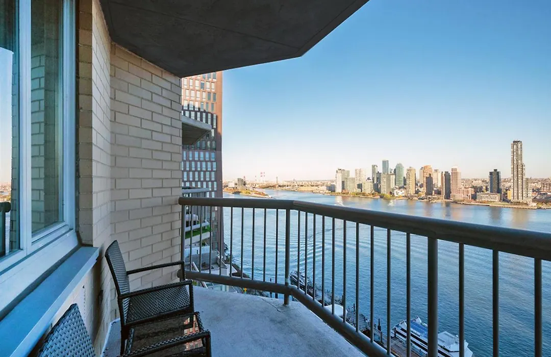 Immaculate 3 Bedroom Apartment At Midtown East-1