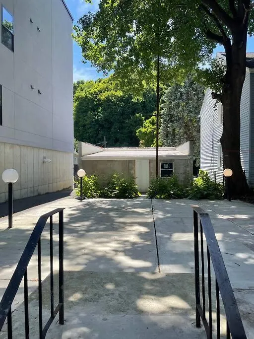 Downtown Luxury Oasis-1