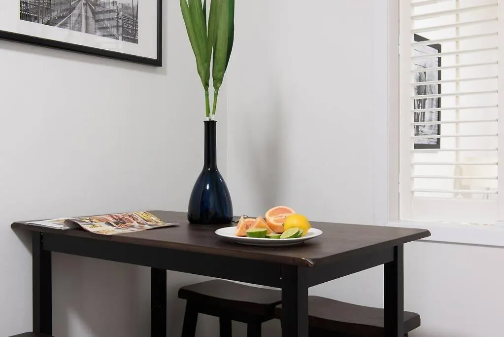1571-2N New Furnished 2Br Cpark Subway 2 Blocks-1