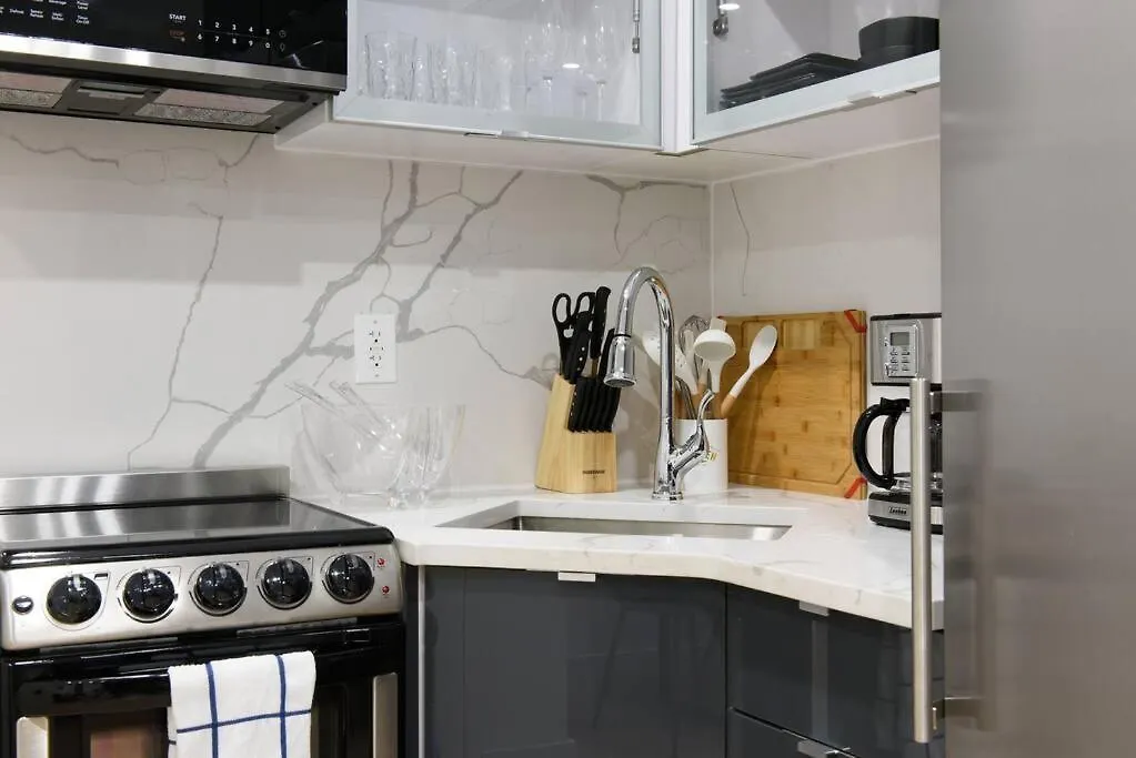 78 2A Brand New 1Br Prime Ues Wd In Unit-1