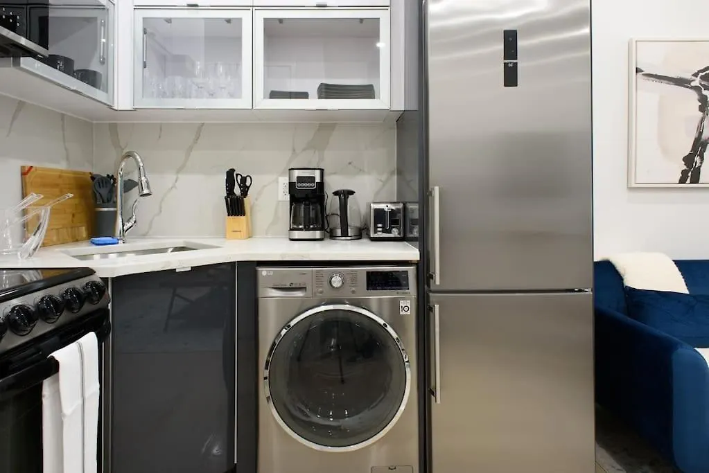 78-3D Brand New 1Br Prime Ues Wd In Unit-1