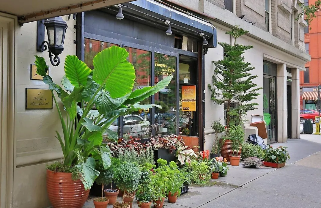 Charming Studio Half Block To Central Park Uws-1