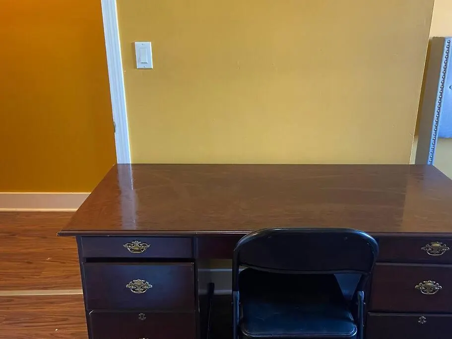 Large Bronx Apt 4 Bedrooms/2 Baths, 2 Min To Metro-1