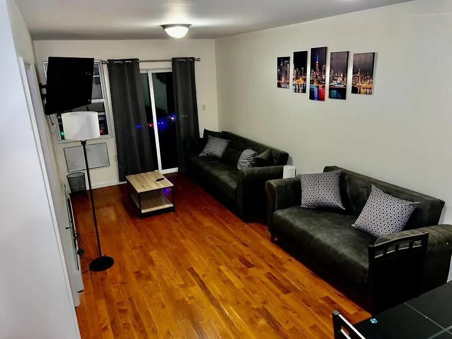Beautiful 3 Bed 2 Bath 2 Balcony-1