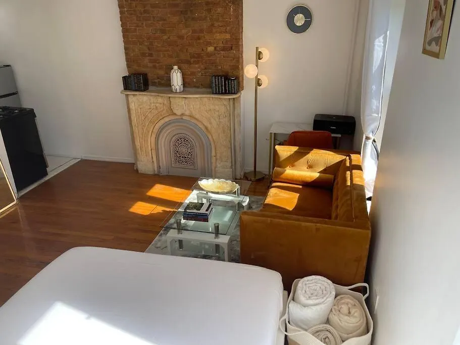 Modern Studio Apartment For Long Stay In Nyc-1
