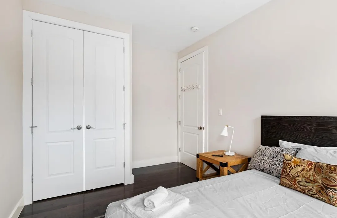 Designed 3Br In Upper Manhattan With Washer And Dryer-1