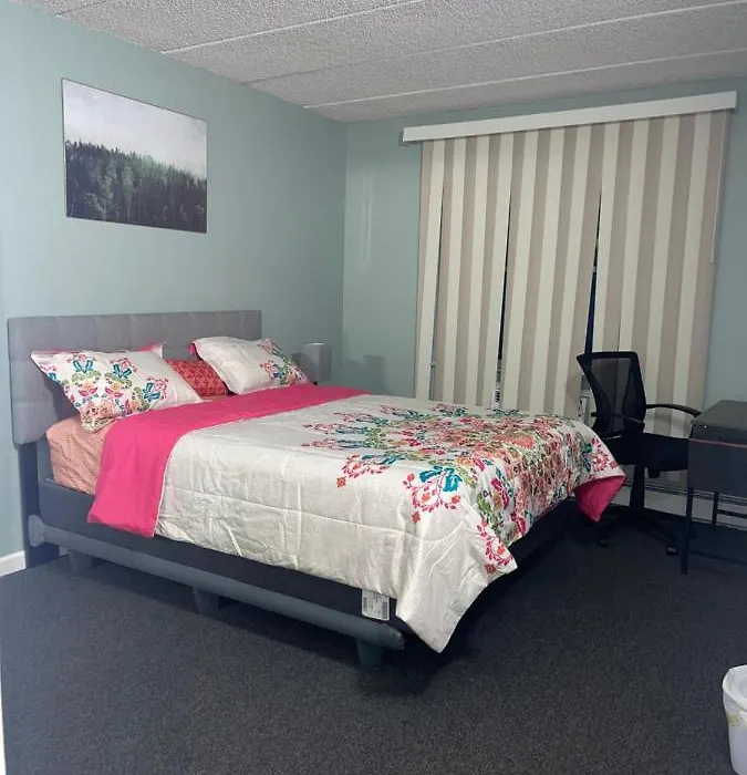 3 Bedroom Home In Queens, New York-1
