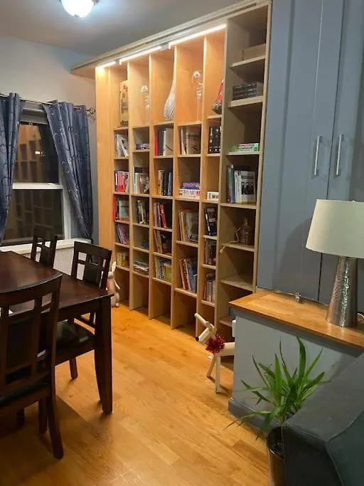 Wonderful 2 Bedroom In The Heart Of Astoria-1