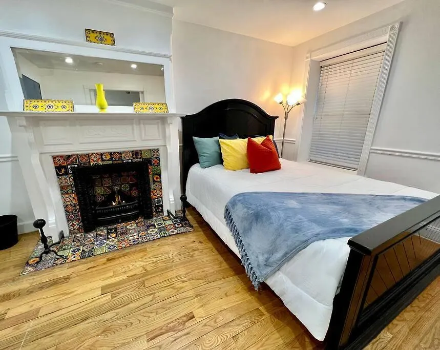 The Caez, A Modern Brooklyn Townhome With Waterfall-1