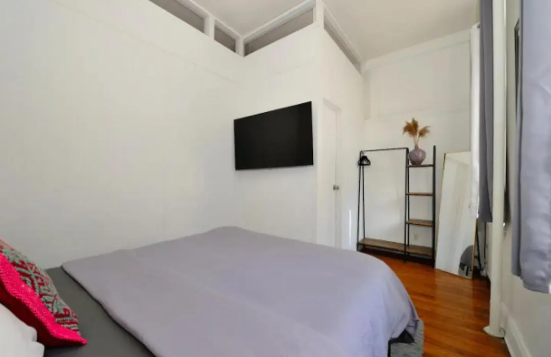 Unique 2Br Near Times Square-1