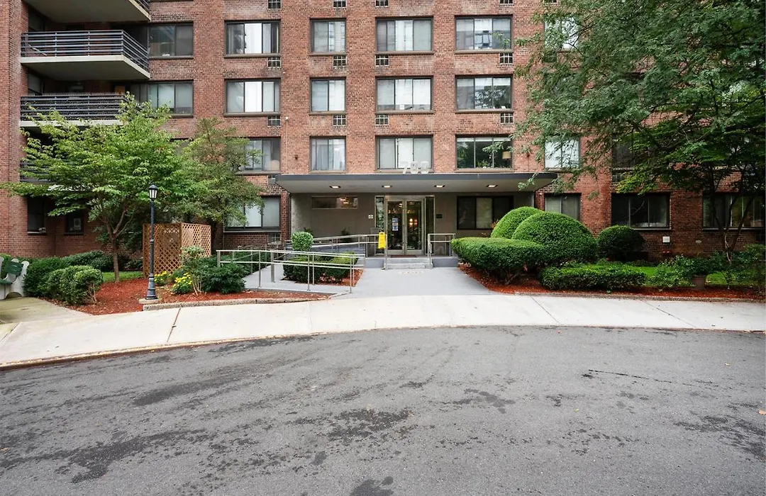 Unique 2Bd At Columbus Avenue-1