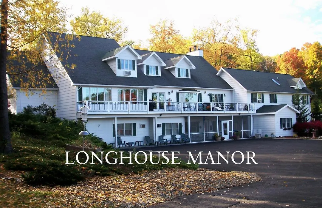 Longhouse Manor B&B-1