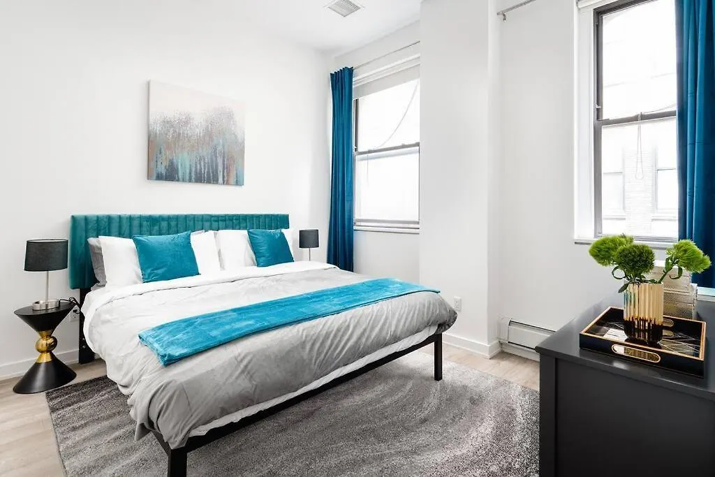 Freshly Renovated 2Bd/1.5Ba Apartment In Downtown-1