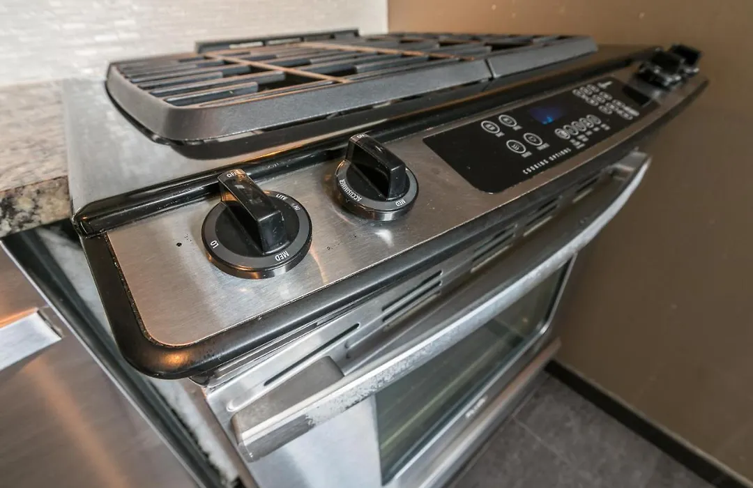 Beautiful 3 Bedroom With Private Balcony-1