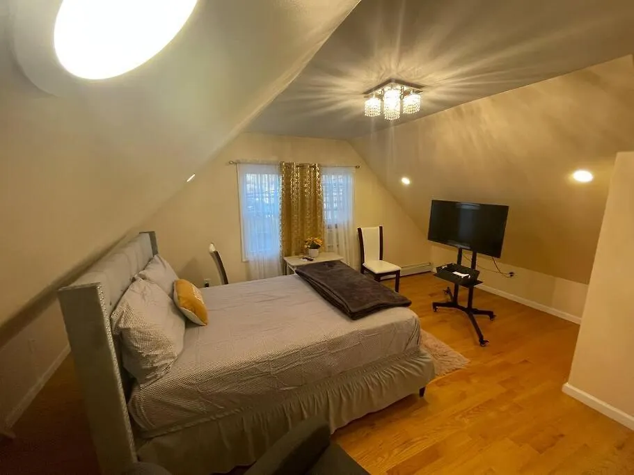Private House 5 Minutes From Airport Jfk & Casino-1