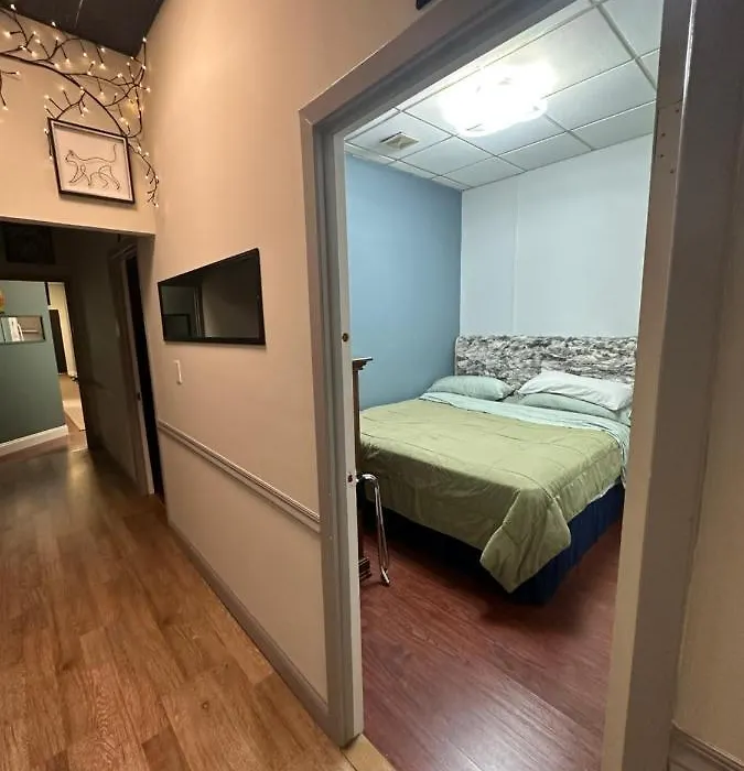 Super Spacious 7 Bedroom. Great For Group Getaway!-1